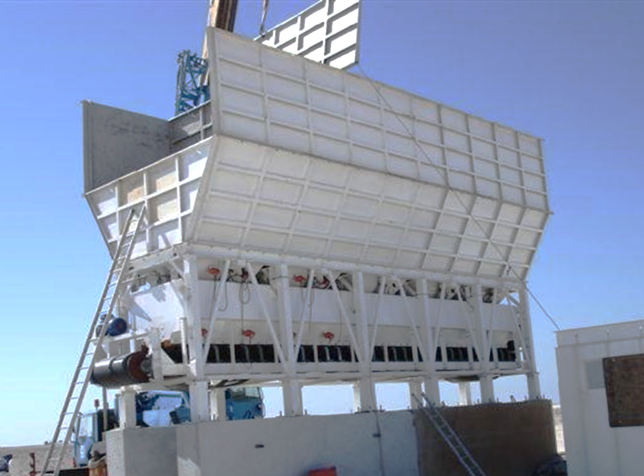 Aggregate hopper